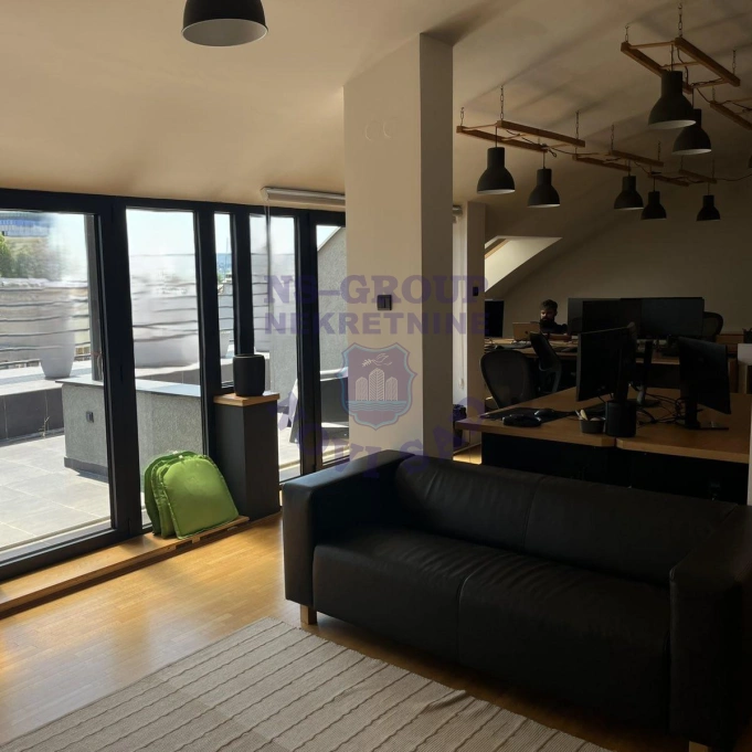 lokal za izdavanje Novi Sad 226m2 16934