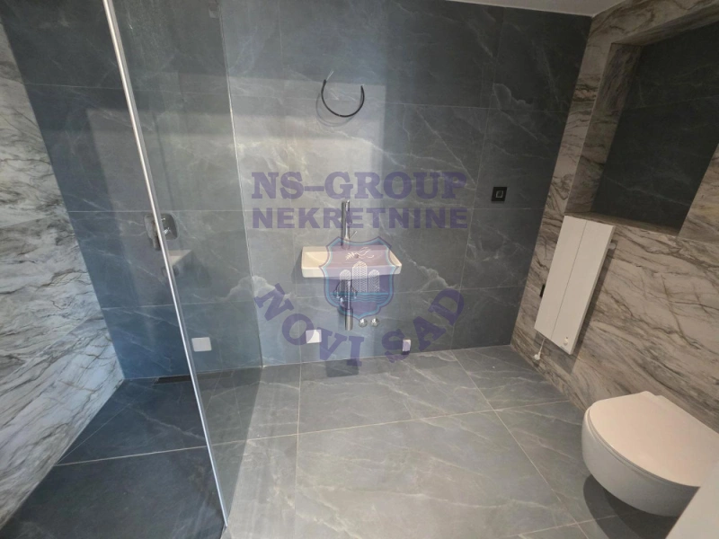 stan na prodaju Novi Sad 368m2 574192