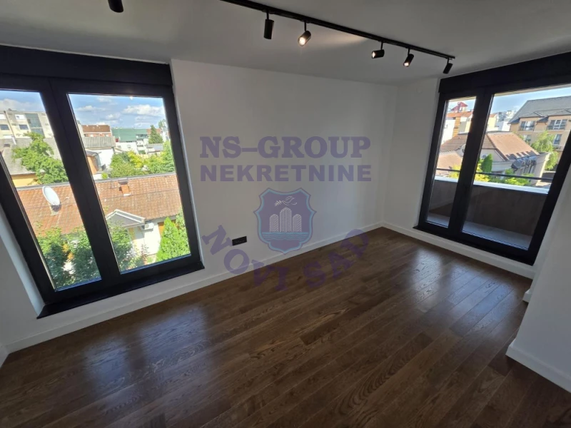 stan na prodaju Novi Sad 430m2 574195