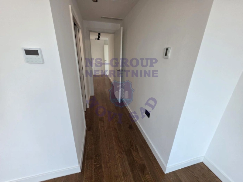 stan na prodaju Novi Sad 430m2 574195