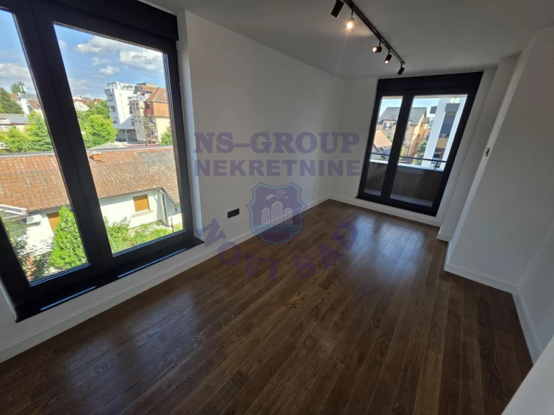 stan na prodaju Novi Sad 430m2 574195