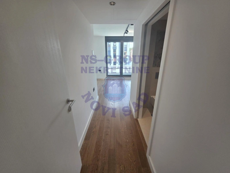 stan na prodaju Novi Sad 368m2 574192