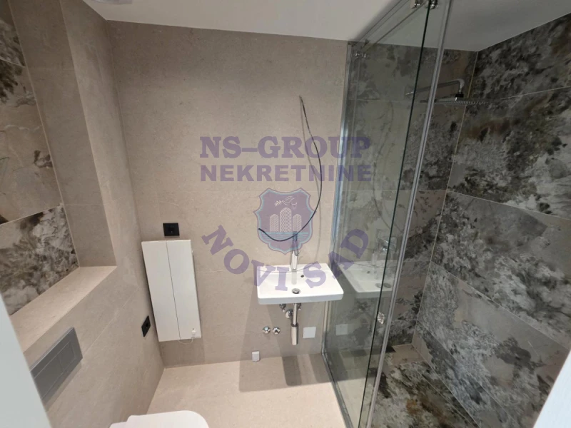 stan na prodaju Novi Sad 430m2 574195