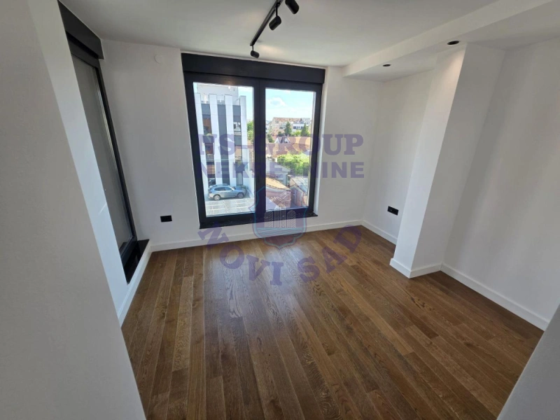 stan na prodaju Novi Sad 430m2 574195
