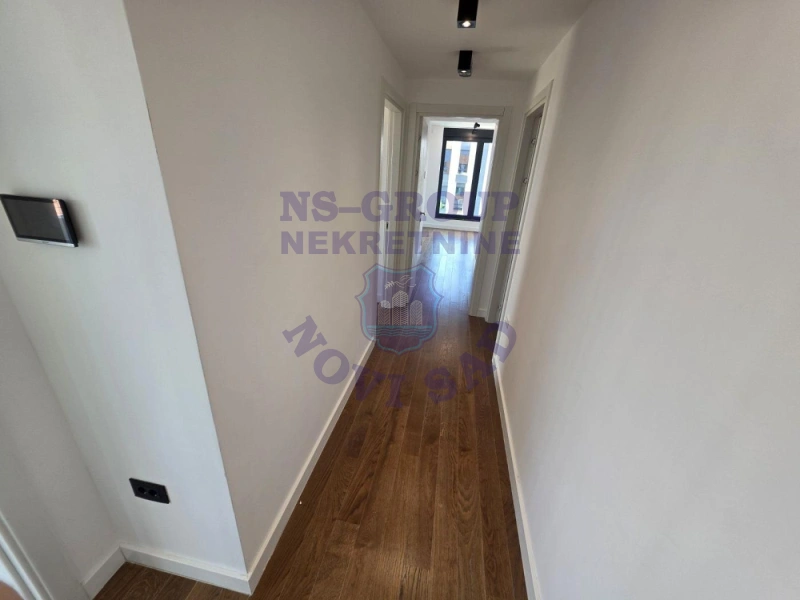stan na prodaju Novi Sad 430m2 574195