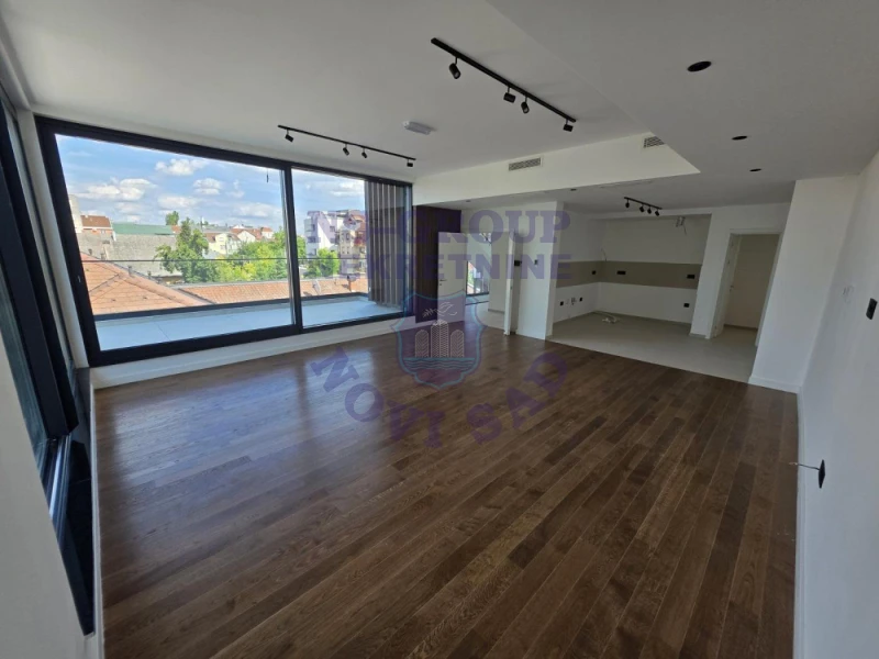 stan na prodaju Novi Sad 430m2 574195
