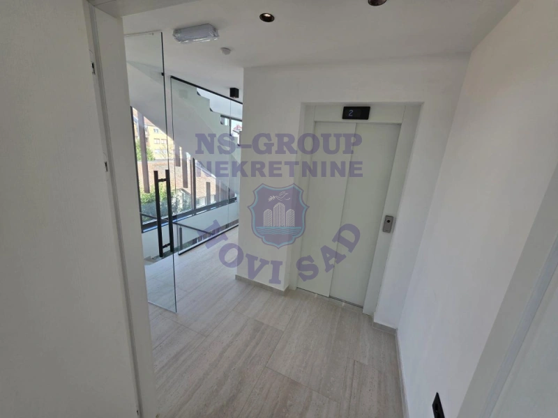 stan na prodaju Novi Sad 430m2 574195