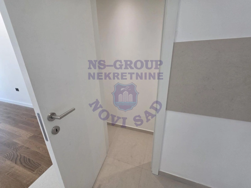 stan na prodaju Novi Sad 368m2 574192