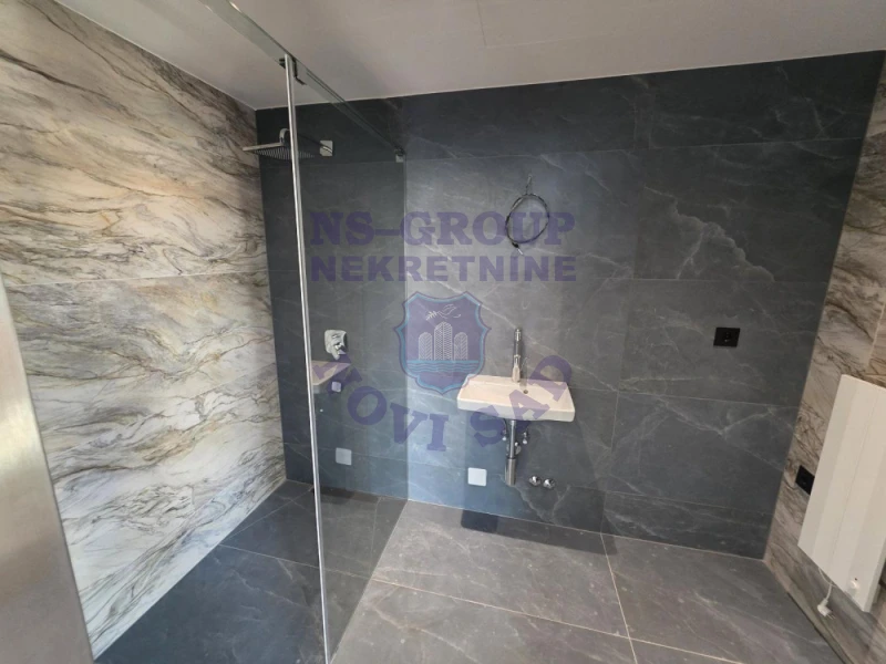 stan na prodaju Novi Sad 368m2 574192