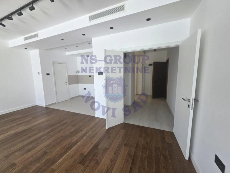stan na prodaju Novi Sad 368m2 574192