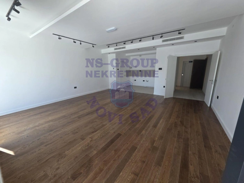 stan na prodaju Novi Sad 368m2 574192