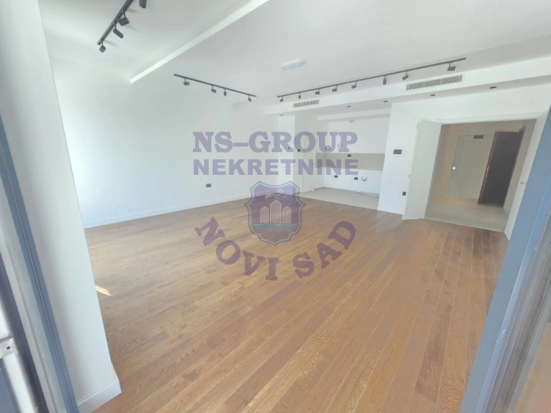 stan na prodaju Novi Sad 368m2 574192