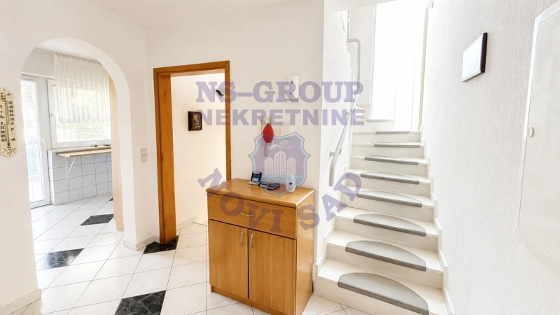 kuca za izdavanje Sremska Kamenica 105m2 16879