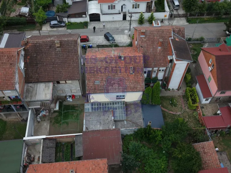 kuca na prodaju Petrovaradin 230m2 573896