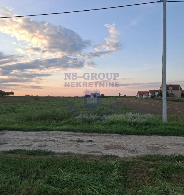 plac na prodaju Futog 734m2 574568