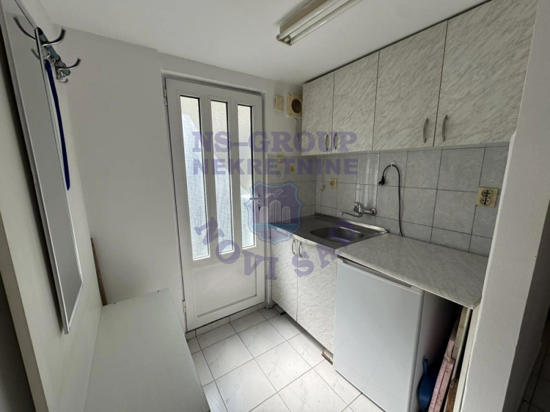 stan na prodaju Novi Sad, 18m2 574611