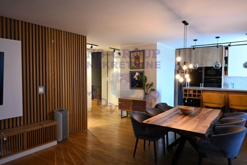 stan na prodaju Novi Sad 132m2 574667