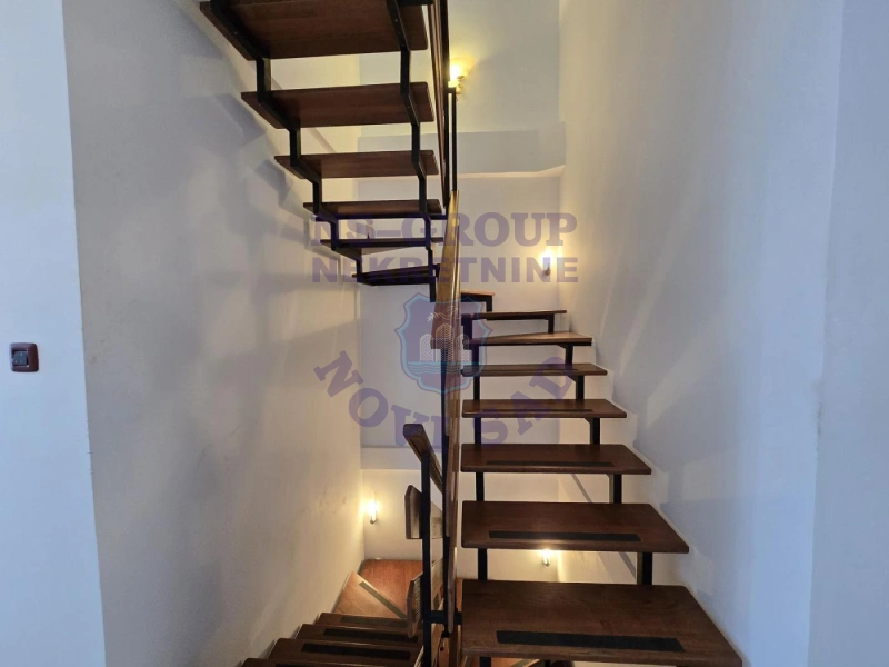 Kuća na prodaju Novi Sad 222m2, 574225