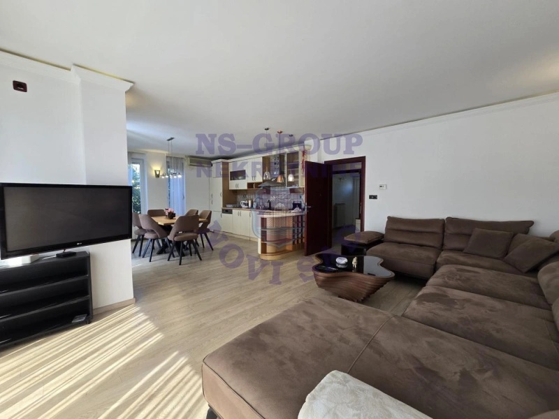 Kuća na prodaju Novi Sad 222m2, 574225