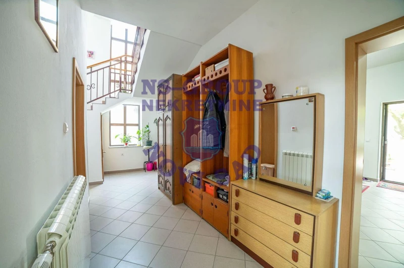 kuca na prodaju Futog 280m2 574739