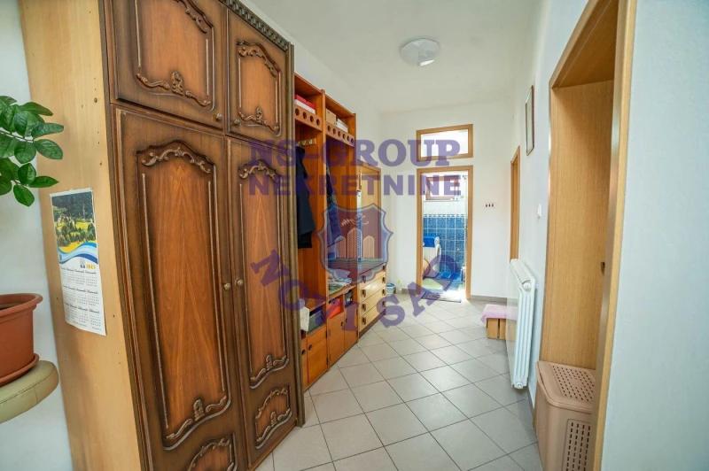 kuca na prodaju Futog 280m2 574739