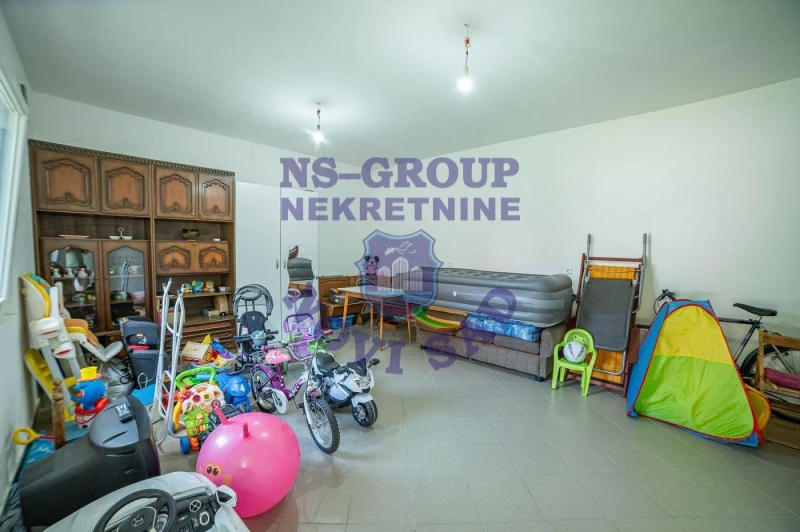 kuca na prodaju Futog 280m2 574739