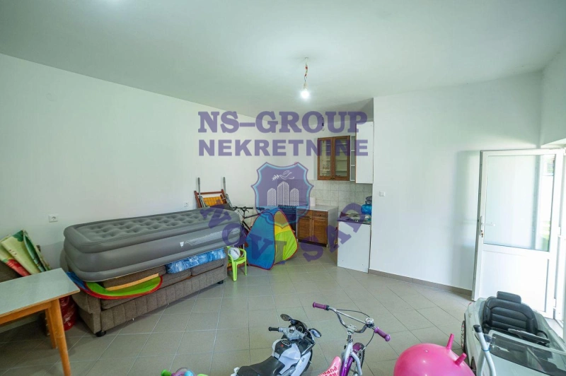 kuca na prodaju Futog 280m2 574739