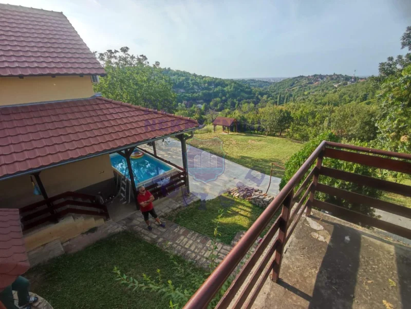 kuca na prodaju Sremska Kamenica 207m2 574547