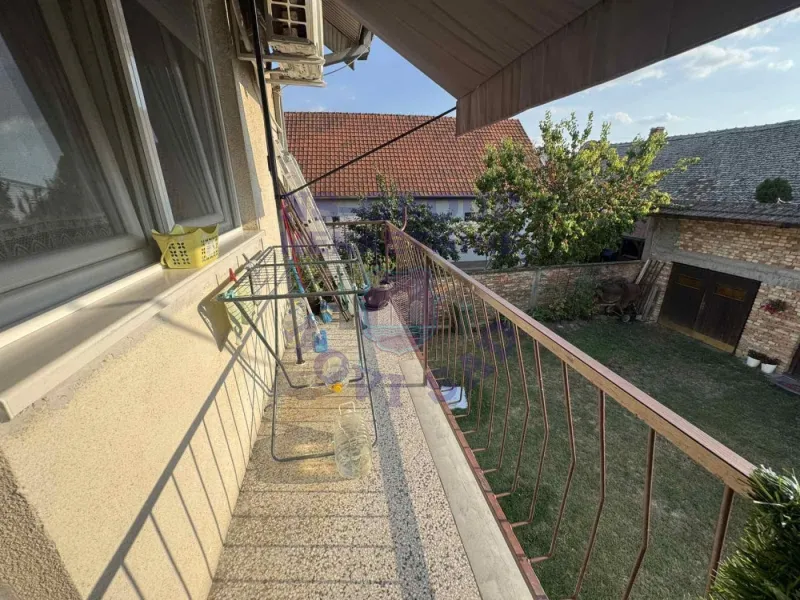 stan na prodaju Šajkaš 70m2 574740