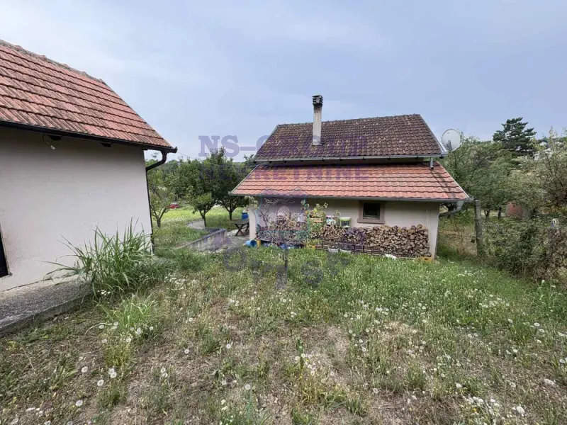 kuca na prodaju Sremski Karlovci 52m2 574784