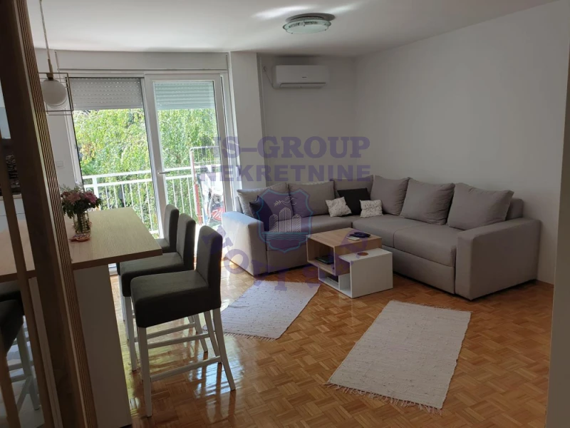 stan na prodaju Novi Sad 76m2 574808