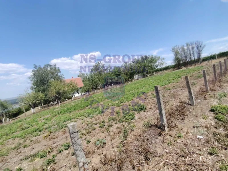 plac na prodaju Krčedin 800m2 574861