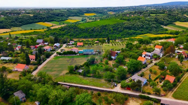 plac na prodaju Čortanovci 1037m2 574118