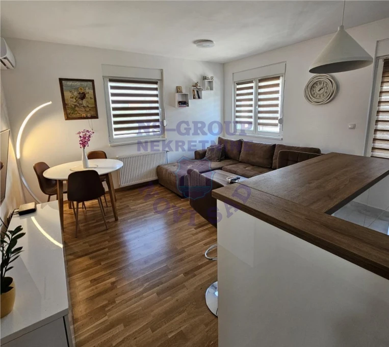 stan na prodaju Novi Sad, 76m2 574883