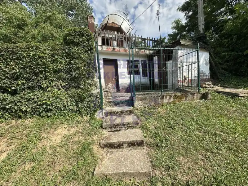 kuca na prodaju Čerević 33m2 574927