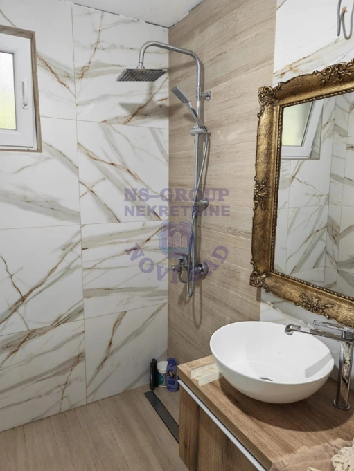 kuca na prodaju Ledinci 18m2 574615