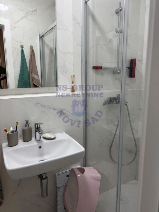stan na prodaju Novi Sad 77m2 574839