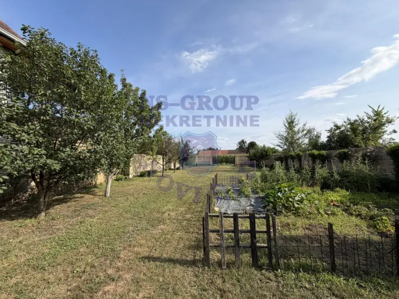 plac na prodaju Čenej 696m2 575062