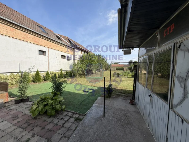 plac na prodaju Čenej 696m2 575062