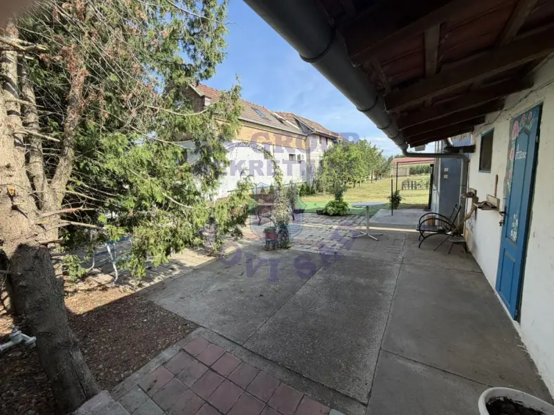 plac na prodaju Čenej 696m2 575062