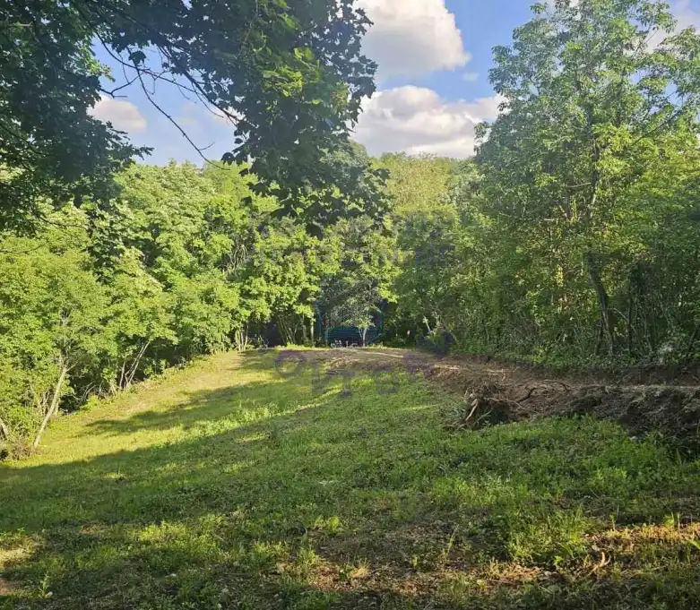 plac na prodaju Sremska Kamenica 796m2 575129