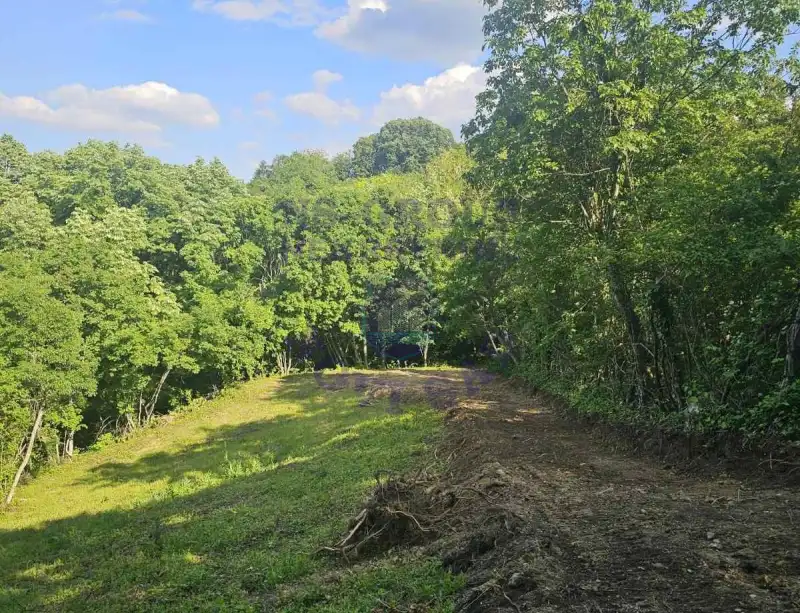 plac na prodaju Sremska Kamenica 796m2 575129
