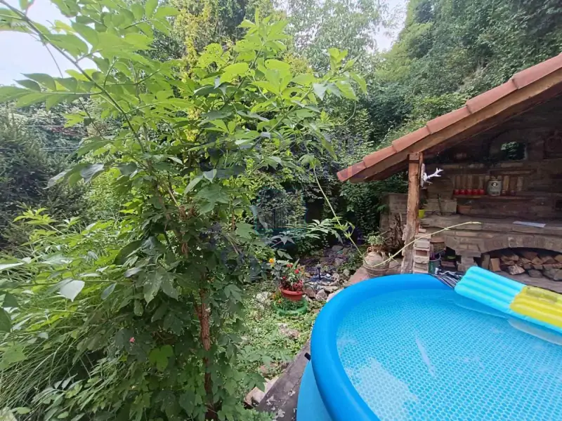 kuca na prodaju Sremska Kamenica 187m2 532588