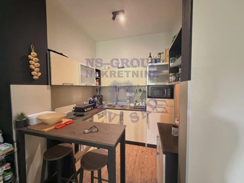 stan na prodaju Novi Sad 70m2 562659