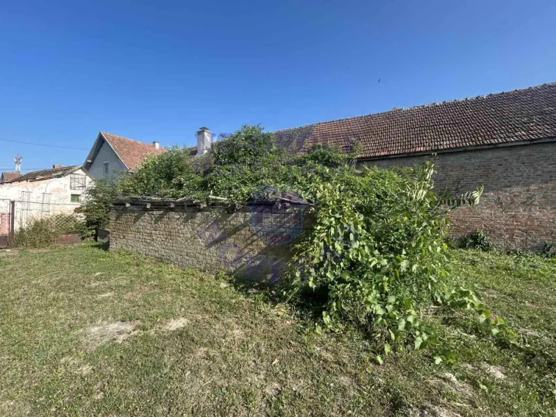 kuca na prodaju Begeč 224m2 575376