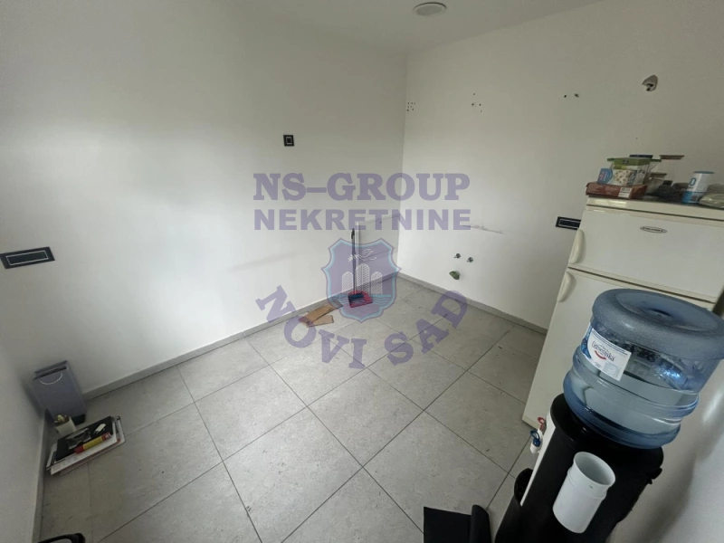 Lokal na prodaju Novi Sad 300m2, 575390