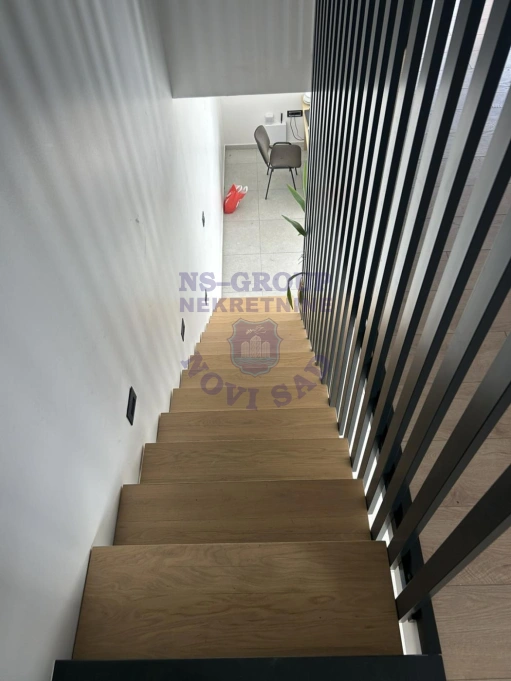 Lokal na prodaju Novi Sad 300m2, 575390