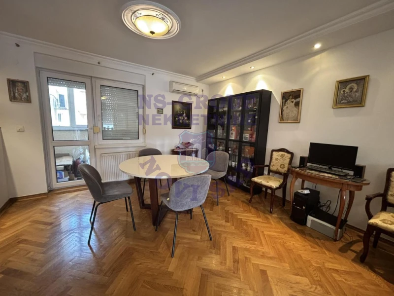 stan na prodaju Novi Sad 70m2 575432