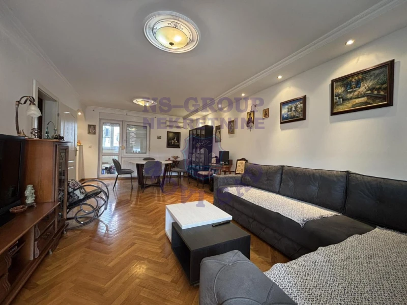 stan na prodaju Novi Sad 70m2 575432