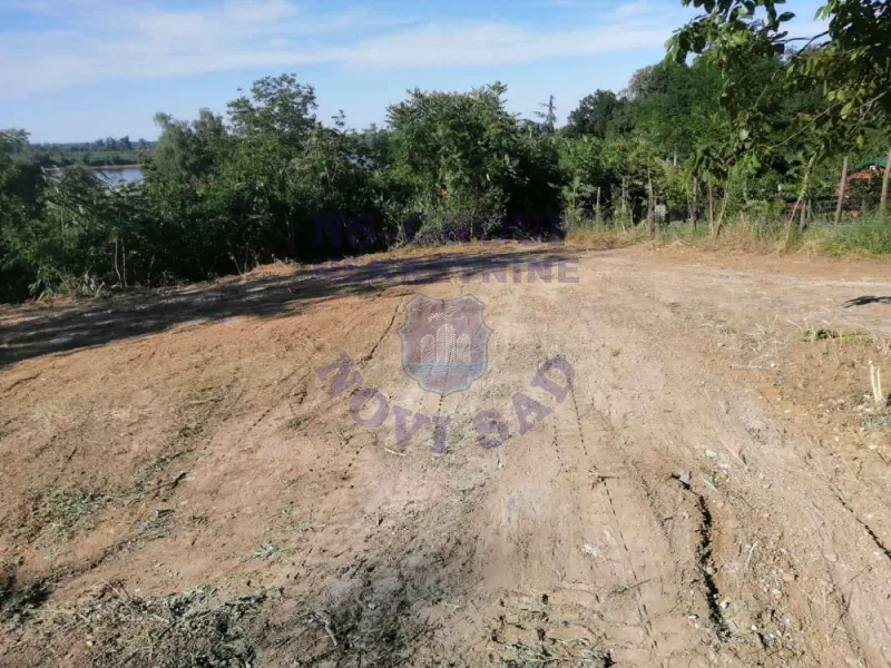 plac na prodaju Čerević 530m2 574545